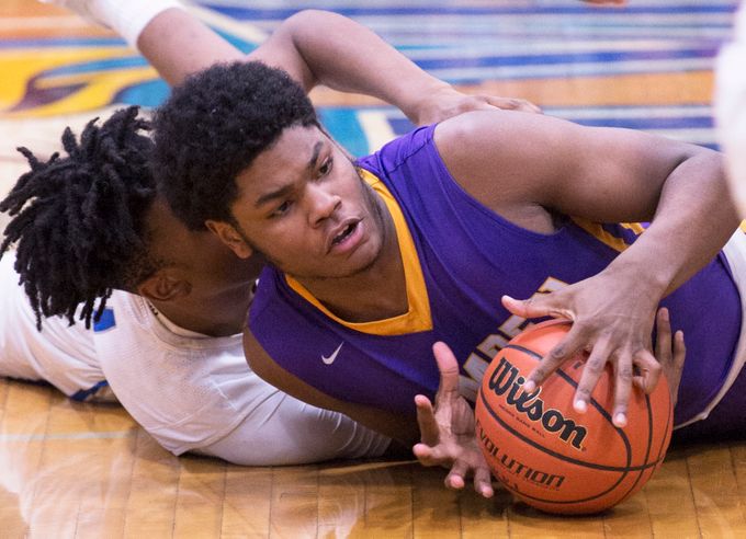 200b63c5-5aef-488b-8e33-04b9fbeceea5-camden_boys_basketball_5