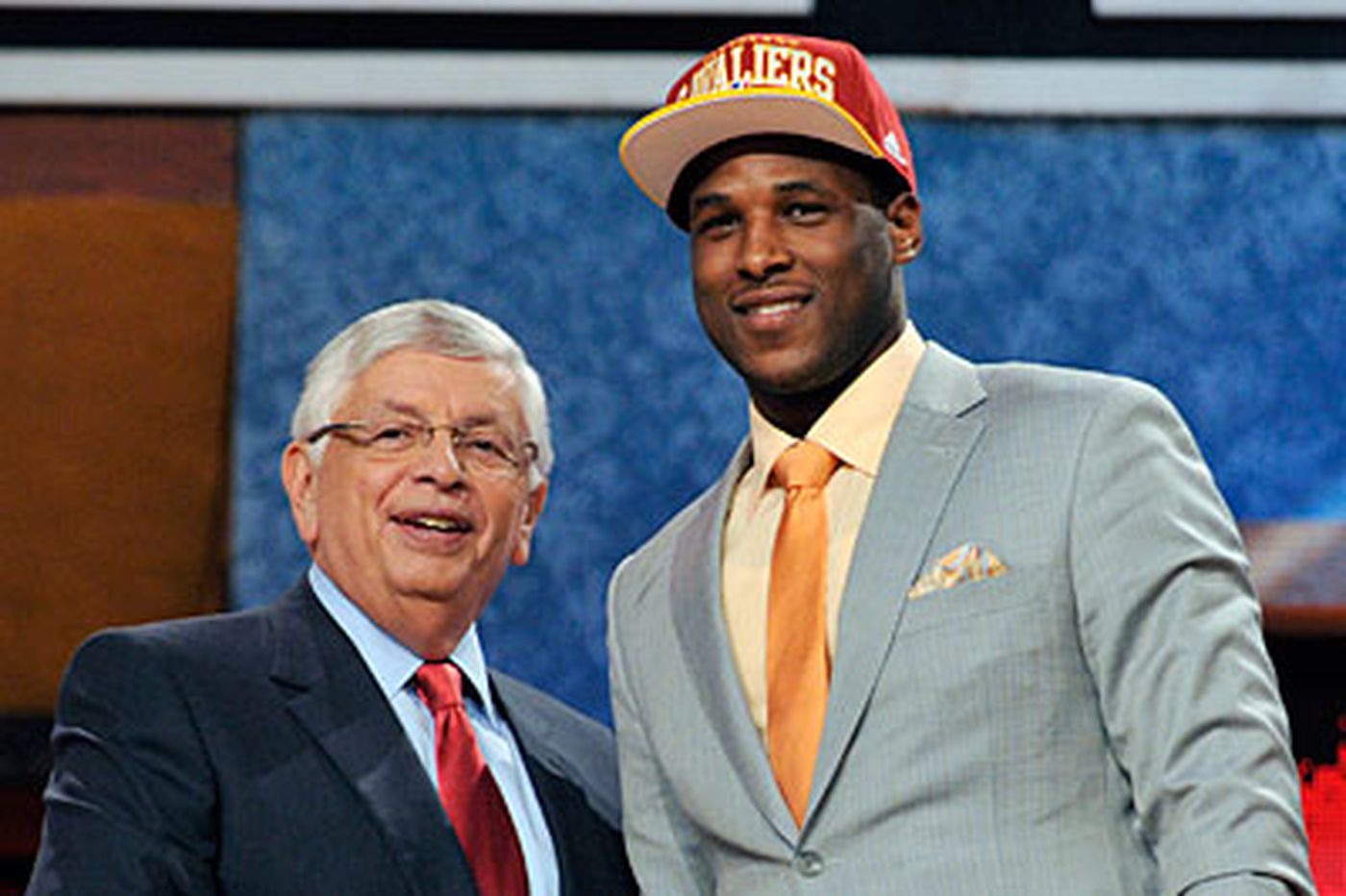 SYZKVXWDSJCIDIHNZDB32E42XA